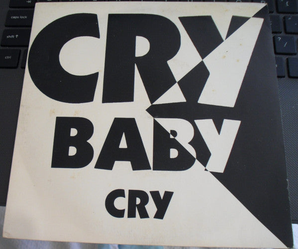 Sporting Life (4) : Cry Baby Cry (7", Single)