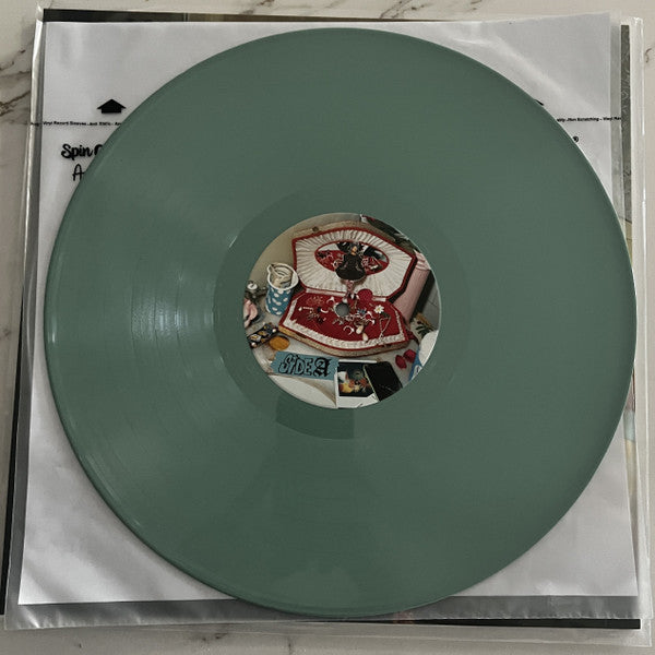 Ecca Vandal : Looking For People To Unfollow (LP, Album, Ltd, Blu)