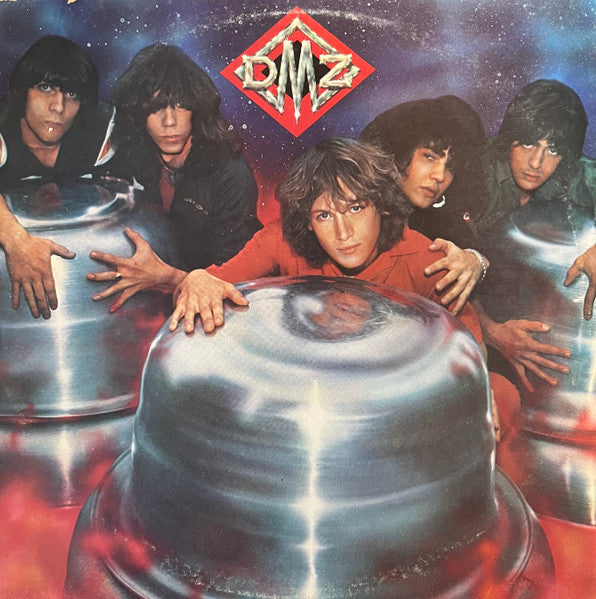 DMZ (2) : DMZ (LP, Album)