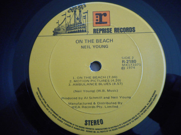 Neil Young : On The Beach (LP, Album, Gat)