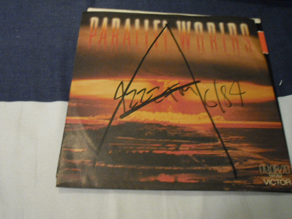 Two Up (3) : Parallel Worlds (7", Single)