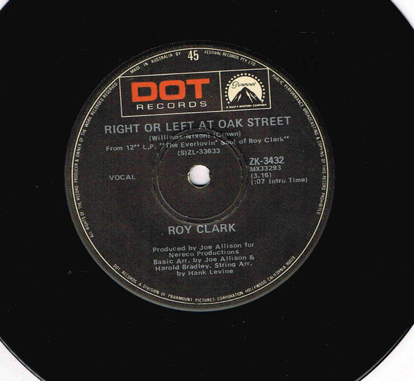 Roy Clark : Right Or Left At Oak Street (7&quot;, Single)