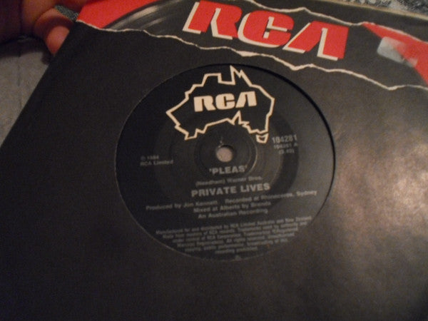 Private Lives (3) : 'Pleas' (7", Single)
