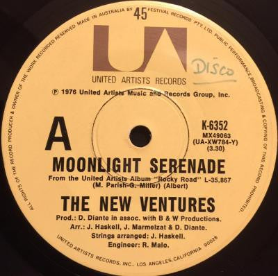 The Ventures : Moonlight Serenade (7", Single)
