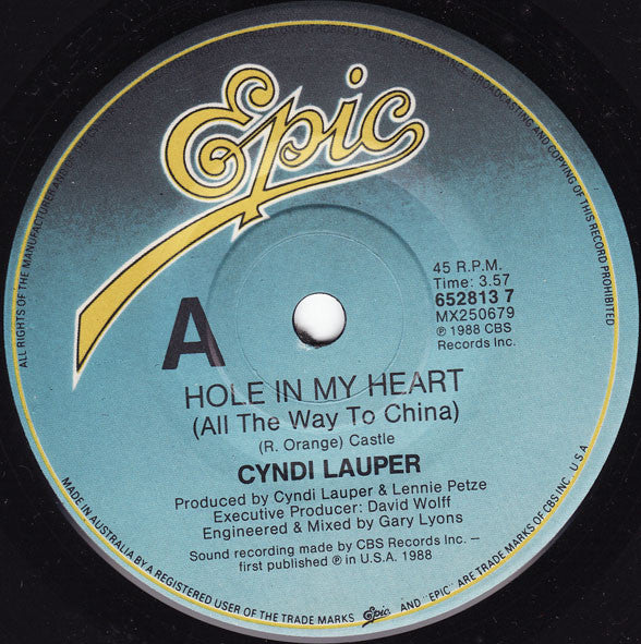 Cyndi Lauper : Hole In My Heart (All The Way To China) (7", Single)