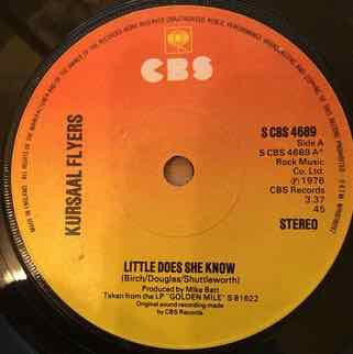 Kursaal Flyers : Little Does She Know (7", Sol)
