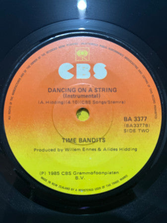 Time Bandits : Dancing On A String (7", Single)