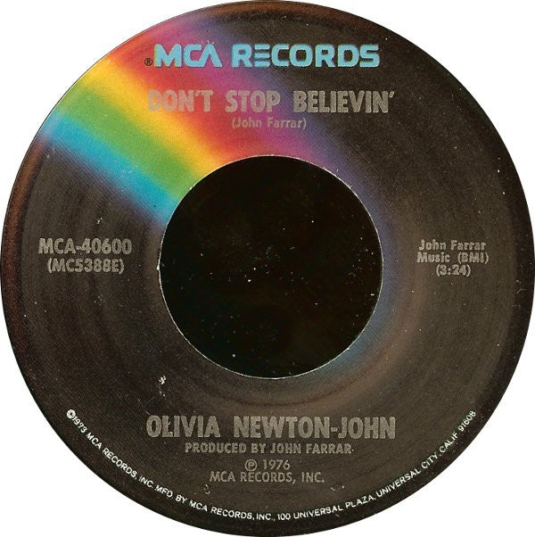 Olivia Newton-John : Don't Stop Believin' (7", Pin)
