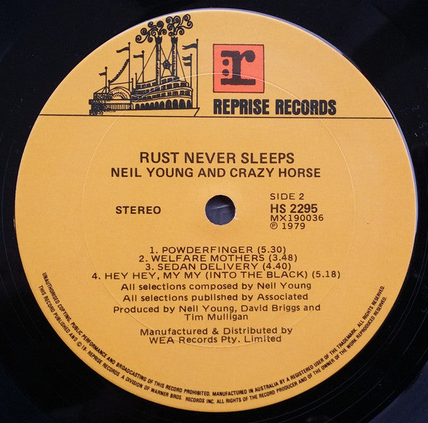 Neil Young & Crazy Horse : Rust Never Sleeps (LP, Album)