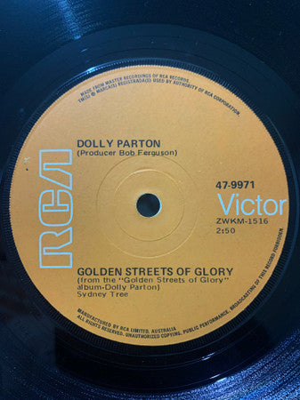 Dolly Parton : Comin' For To Carry Me Home / Golden Streets Of Glory (7", Single, Sam)