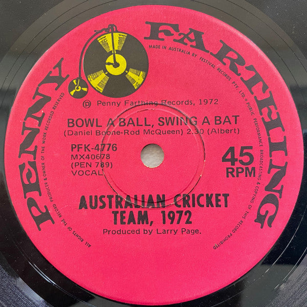 Australian Cricket Team : Here Come The Aussies (7", Single)