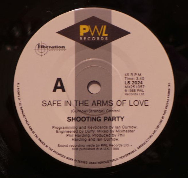 Shooting Party : Safe In The Arms Of Love (7", Single)