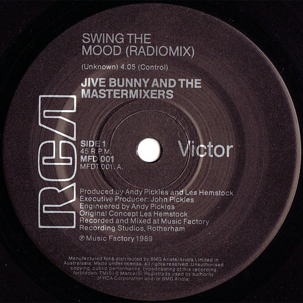 Jive Bunny And The Mastermixers : Swing The Mood (7", Single)