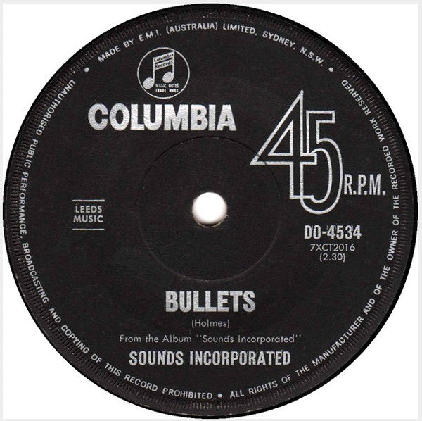 Sounds Incorporated : Light Cavalry (7", Single)