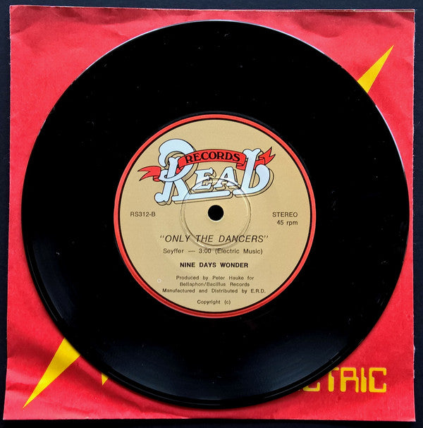 Nine Days' Wonder : Hovercraft Queen (7", Single)