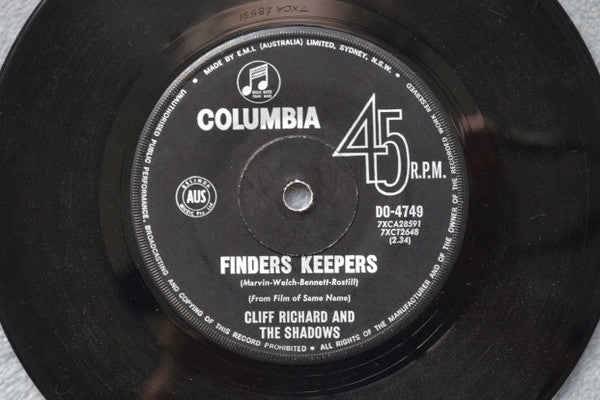 Cliff Richard & The Shadows : In The Country / Finders Keepers (7", Single)